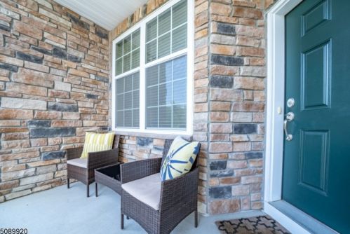 41 Canterbury Ct, Mount Olive, NJ 07828-2463