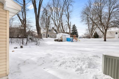 300 Haskell St, Saint Paul MN  55118-1603 exterior