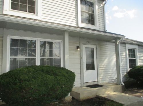 457 James Ct, Glendale Heights, IL 60139-3227