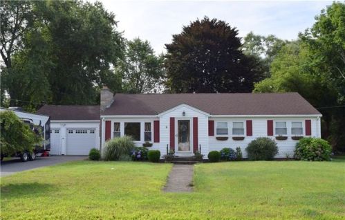 4 Leyte Rd, Lincoln, RI 02865-1414