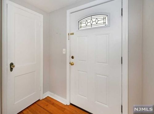 310 Pleasant Ave, Ridgewood, NJ 07450-2835