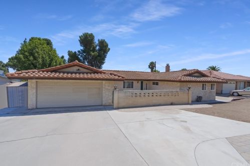 6040 Moraga Ave, Riverside, CA 92509-6257