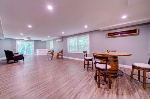 53 Crystal Ridge Dr, Ellington CT  06029-3052 exterior