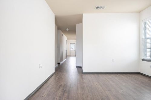 2204 Elara Dr, Austin, TX 78725-1770