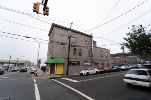 331 Straight St, Paterson NJ  07501-1928 exterior