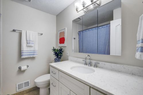 597 Holly Ave, Saint Paul MN  55102-2209 exterior