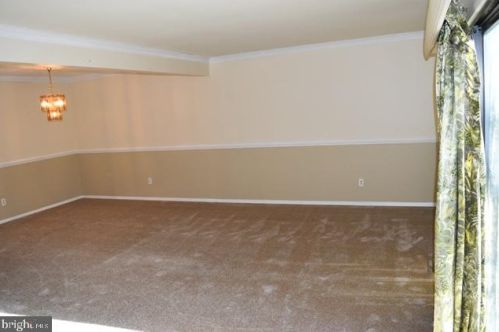 6026 Forrest Hollow Ln, Springfield VA  22152-1428 exterior