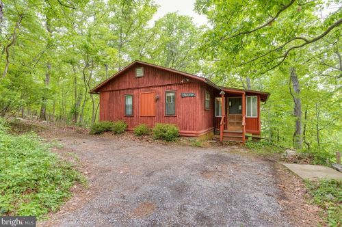 588 Shannondale Rd, Harpers Ferry WV 25425-4757 exterior