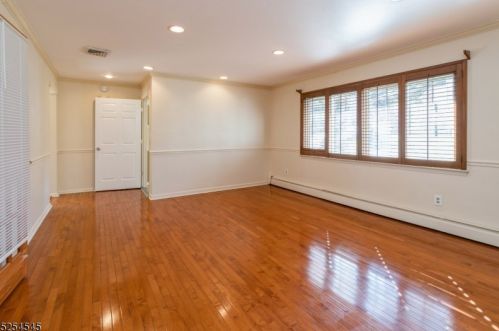 2 Green Tree Ln, Dover NJ  07801-4420 exterior