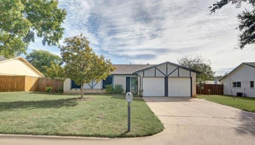 7608 Mapleleaf Dr, Fort Worth TX  76182-7909 exterior