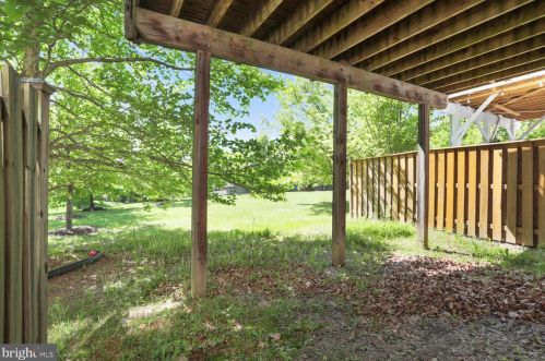 8173 Mccauley Way, Lorton VA  22079-2969 exterior