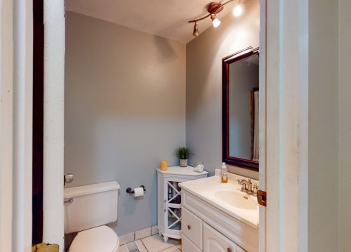 1812 Raintree Ct, Sycamore IL  60178-2734 exterior