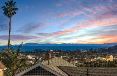 1748 Grand Ave, Santa Barbara, CA 93103-1921