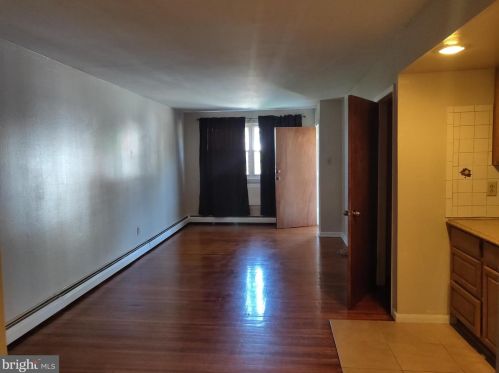 5907 10th St, Philadelphia PA  19141-3711 exterior