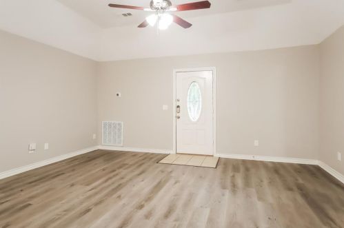 1606 Briar Cliff St, Conroe TX  77385-9745 exterior