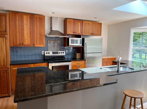 231 Rivergate Dr, Wilton CT  06897-3614 exterior
