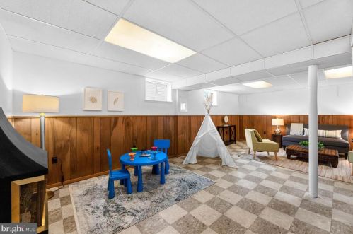 1504 Gridley Ln, Silver Spring MD 20902-3851 exterior