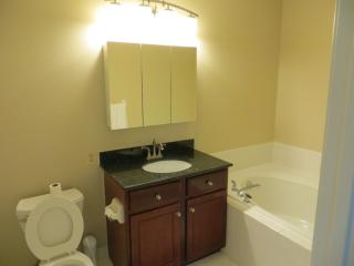 16 Halstead Pl, Princeton NJ  08540-6342 exterior