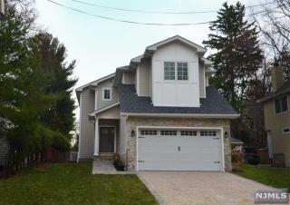 12 Sunset Rd, Demarest, NJ 07627-2419