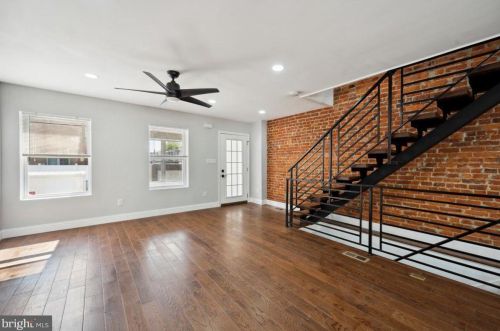 2732 Iseminger St, Philadelphia, PA 19148-4931