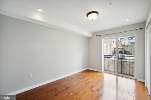 528 13 St, Philadelphia PA  19147-4533 exterior