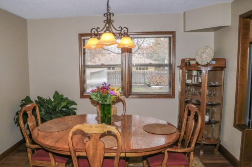 1944 Greenbrier St, Saint Paul MN  55117-2214 exterior