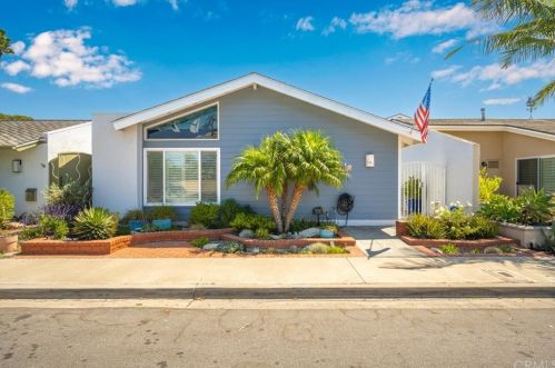 520 Galleon Way, Seal Beach, CA 90740-5939