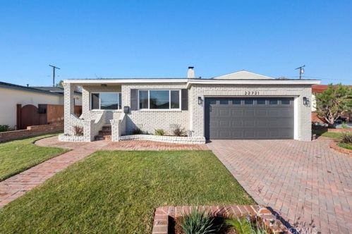 22721 Ladeene Ave, Torrance CA  90505-3440 exterior