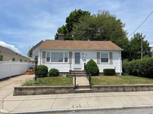 44 Kinfield St, Providence, RI 02909-5713