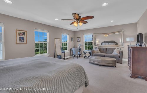 333 Princeton Ct, Tinton Falls NJ  07702-4058 exterior