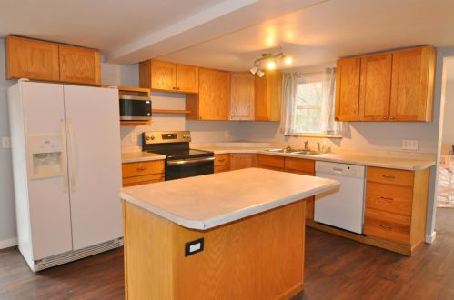 836 1st St, Midway, MN 56464-2676