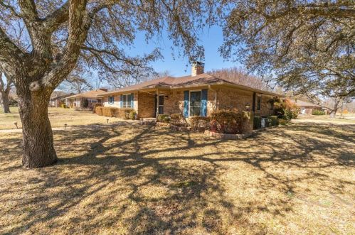 1102 Tanglewood Dr, Greenville, TX 75402-3530