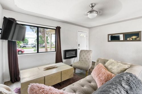 3860 Jackson St, Denver, CO 80205-3840