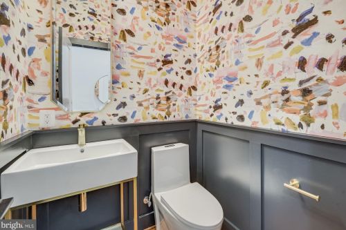 17 Ritchie Ave, Silver Spring MD  20910-5109 exterior