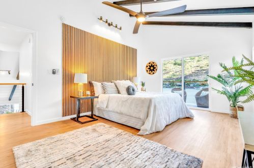 6847 Niumalu Loop, Honolulu HI  96825-1642 exterior
