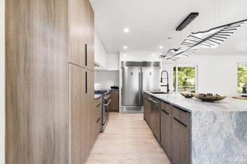 8464 66 Cir, Arvada CO  80007-7592 exterior