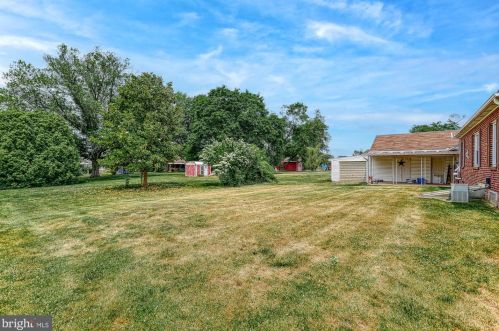 3661 Davidsburg Rd, York PA 17315-4660 exterior