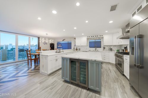 5304 Seabreeze Way, Oxnard, CA 93035-1048