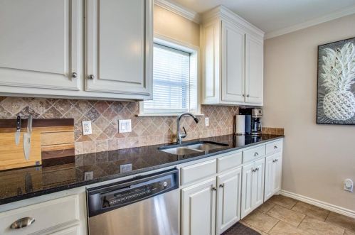 4333 Locke Ave, Fort Worth TX  76107-5410 exterior