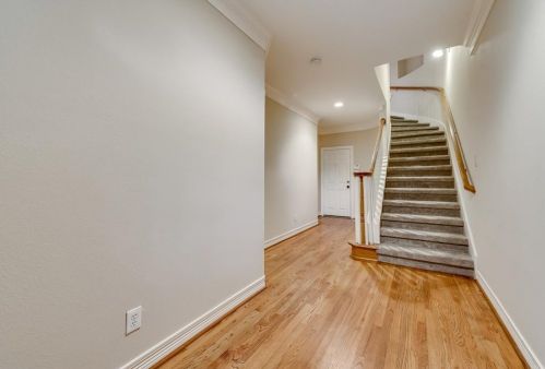 2804 Hall St, Dallas TX  75204-0351 exterior