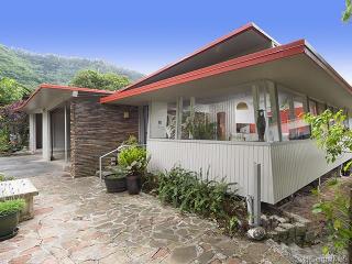 3306 Woodlawn Dr, Honolulu HI  96822-1470 exterior