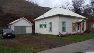 402 Main St, Southwick, ID 83537-9514