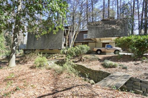 2235 Humility Ln, Atlanta GA  30319 exterior
