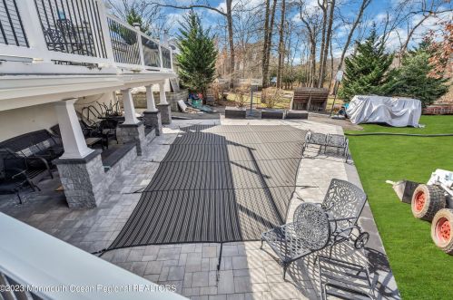 284 Friendship Rd, Wall Township NJ  07731-1970 exterior
