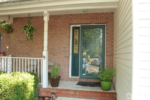 37 Burgess Dr, Piscataway, NJ 08854-6658