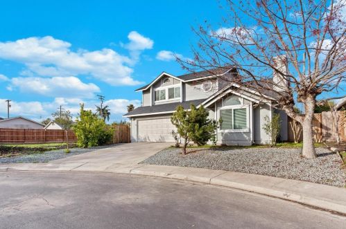 815 Grandview Cir, Turlock, CA 95382-2600