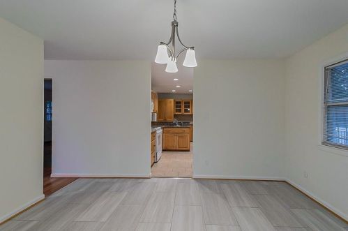 2870 Handy Dr, Atlanta GA  30318-7237 exterior