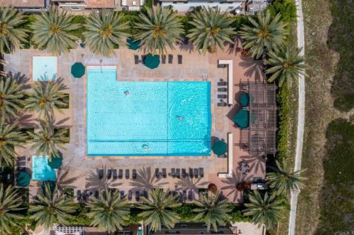 105 Coyote Brush, Irvine CA  92618-8873 exterior