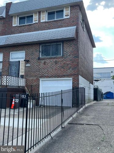 1522 13th St, Philadelphia PA  19147-6205 exterior