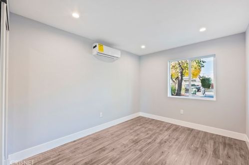 7960 Amestoy Ave, Van Nuys CA  91406-1603 exterior
